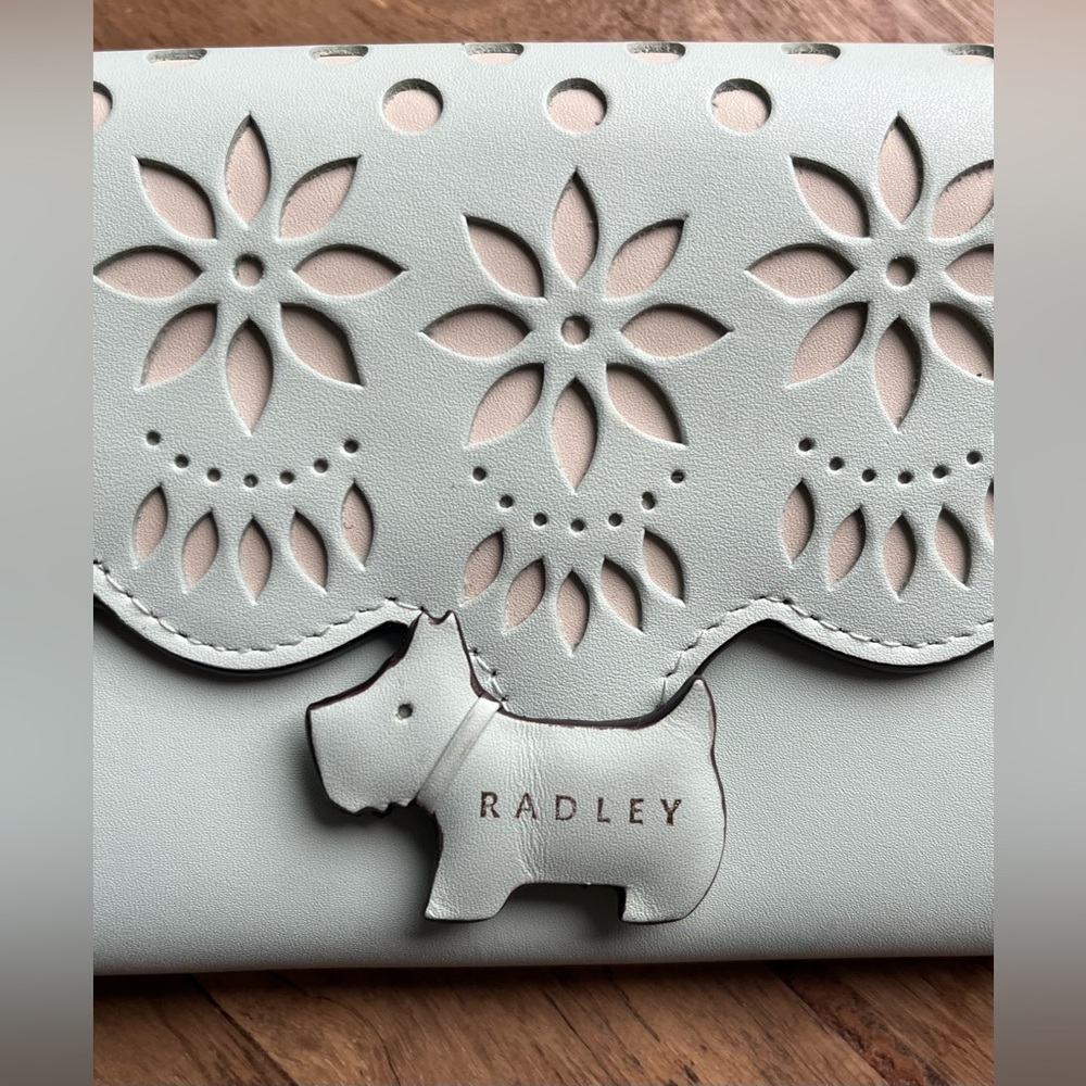 Radley London Radley Crest Broderie Flapover Large Matinee Mint Green NWOT - Picture 2 of 16